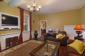 Living Room - Country homes for sale and luxury real estate including horse farms and property in the Caledon and King City areas near Toronto